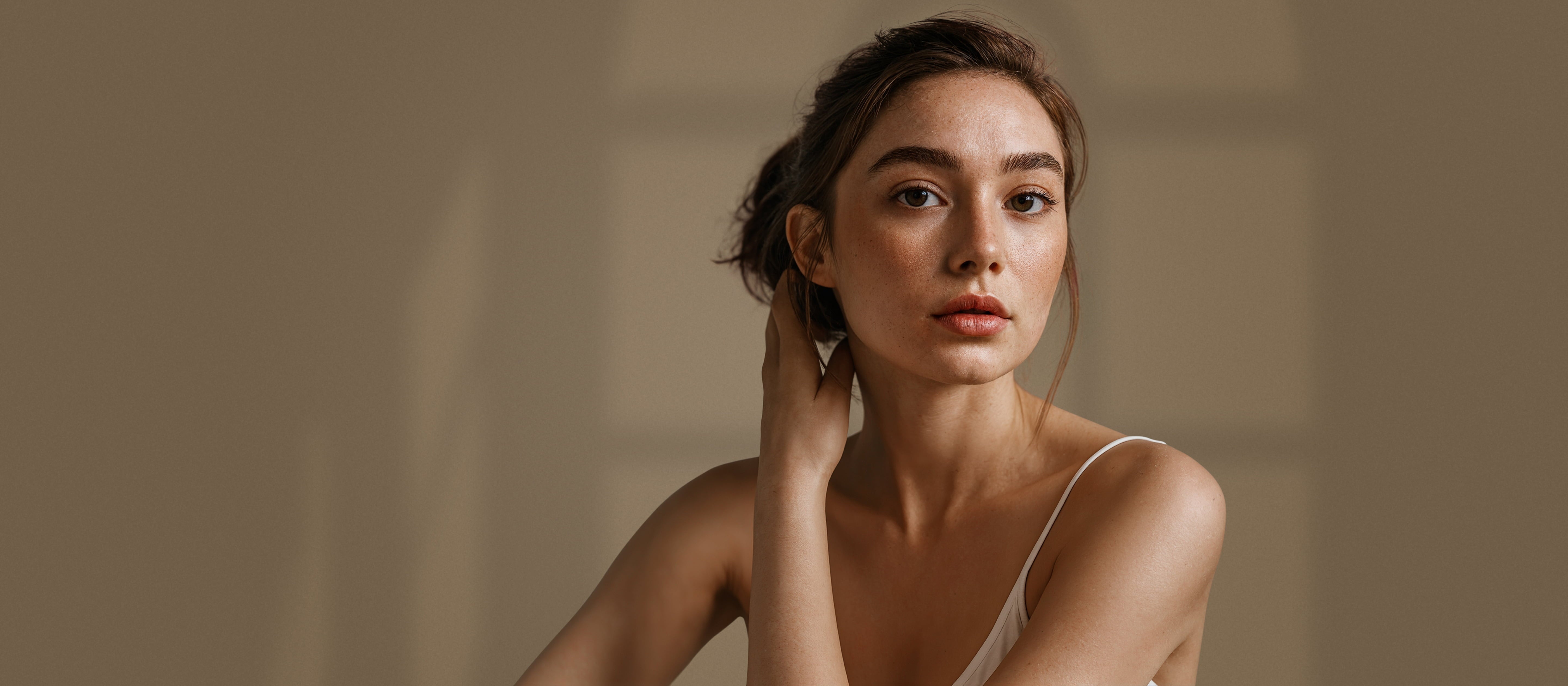 <p>Even Tone<br/>Botanic<em>al Blend</em></p>